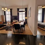 Golden Pearl - Main Square, 100 Sqm, 4 * Краков