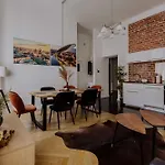 דירה Golden Pearl - Main Square, 100 Sqm, 4 *