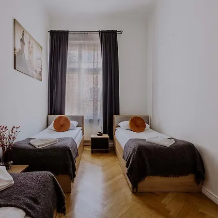 דירה Golden Pearl - Main Square, 100 Sqm, 4 קרקוב