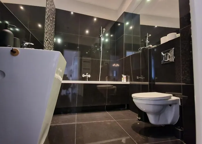 Golden Pearl - Main Square, 100 Sqm, 4