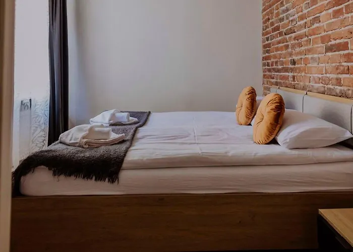 Golden Pearl - Main Square, 100 Sqm, 4 *