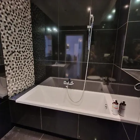 Golden Pearl - Main Square, 100 Sqm, 4