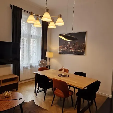 Golden Pearl - Main Square, 100 Sqm, 4 * Kraków