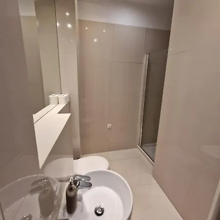 Golden Pearl - Main Square, 100 Sqm, 4 Apartament