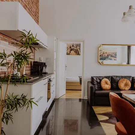 Golden Pearl - Main Square, 100 Sqm, 4