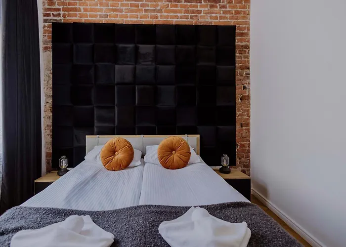 Golden Pearl - Main Square, 100 Sqm, 4 *