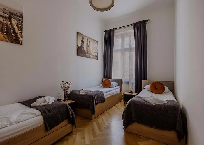 Golden Pearl - Main Square, 100 Sqm, 4