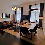 Golden Pearl - Main Square, 100 Sqm, 4 Krasków